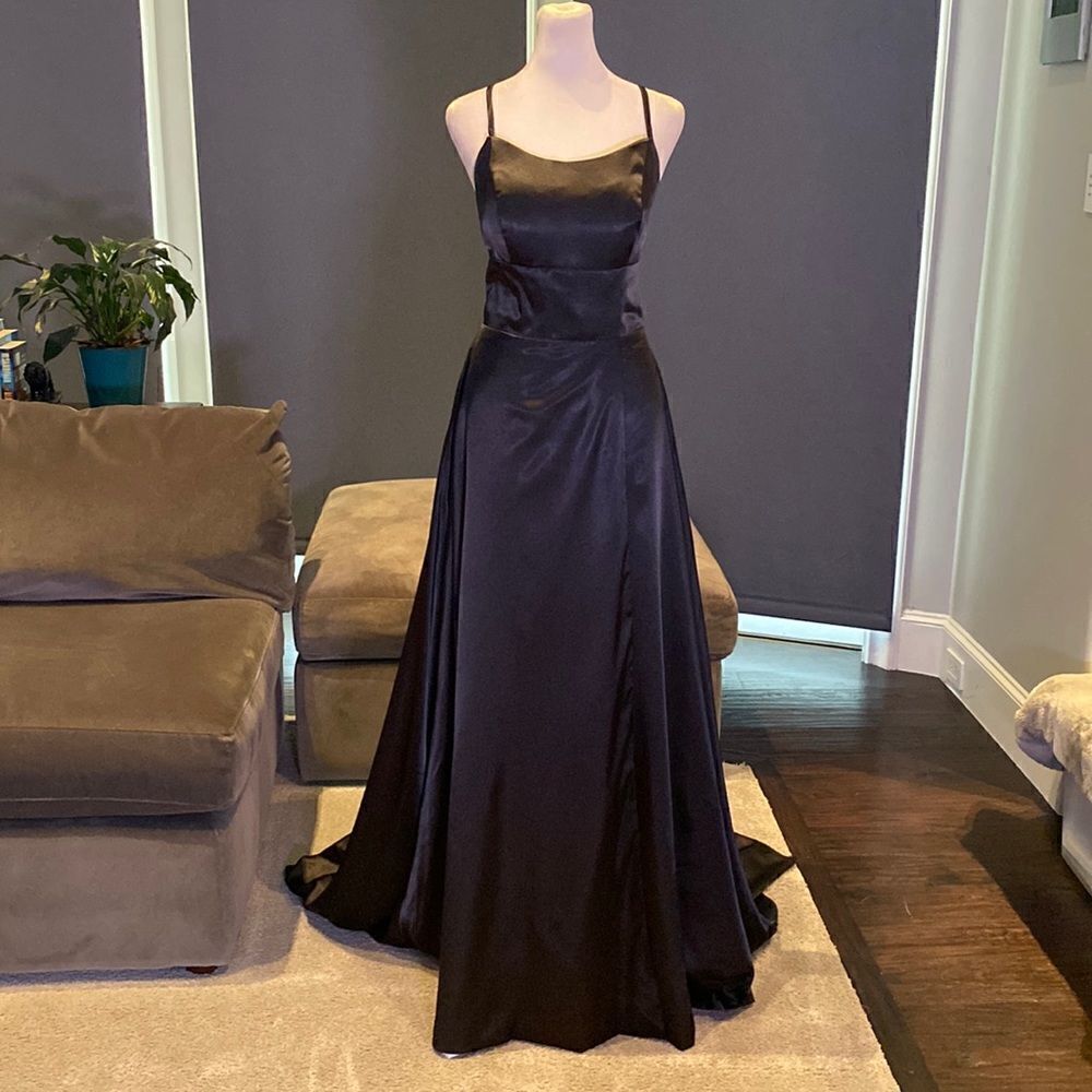 Women’s Black Full Length Prom Party Dress Criss Cross Back Small Train Size 12